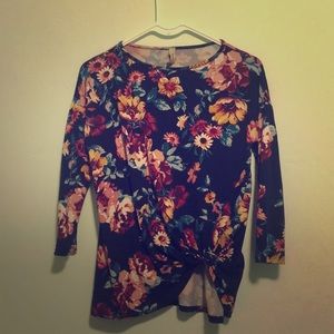Long sleeve tied flower shirt